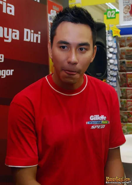 Foto Darius Sinathrya