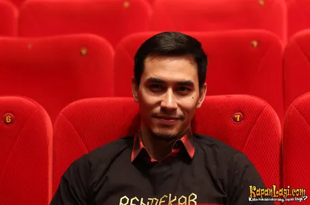 Foto Darius Sinathrya