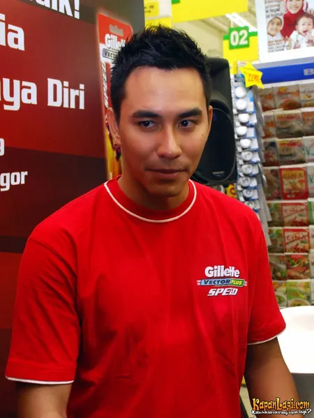 Foto Darius Sinathrya