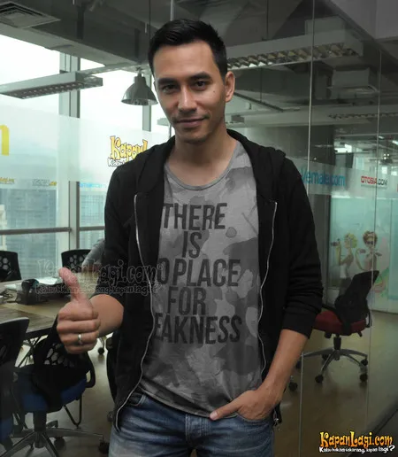 Foto Darius Sinathrya