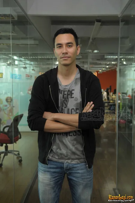 Foto Darius Sinathrya