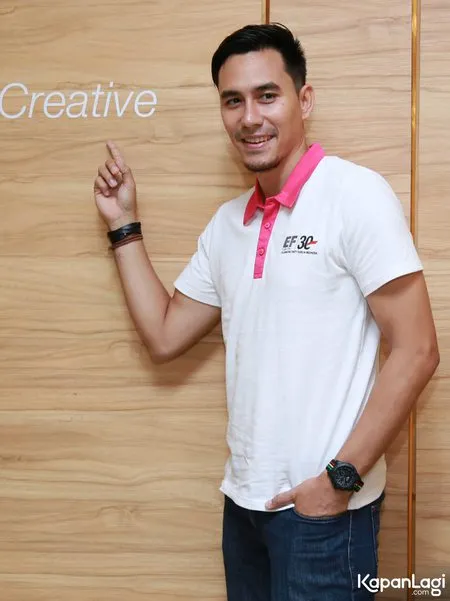 Foto Darius Sinathrya