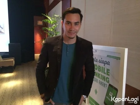 Foto Darius Sinathrya