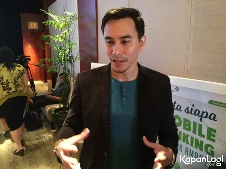 Foto Darius Sinathrya