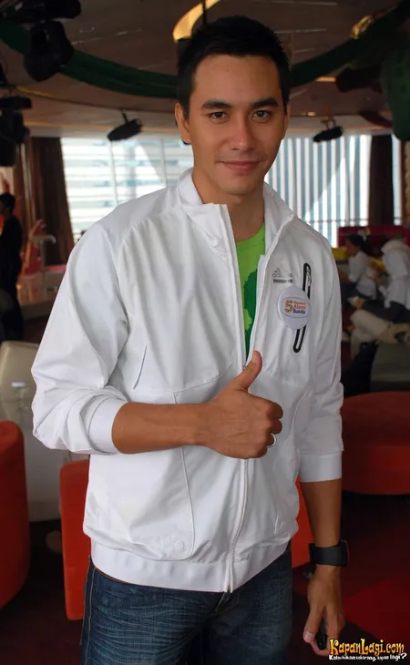 Foto Darius Sinathrya