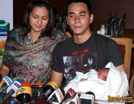 Foto Darius Sinathrya