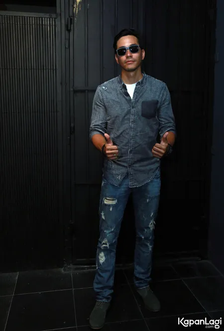 Foto Darius Sinathrya