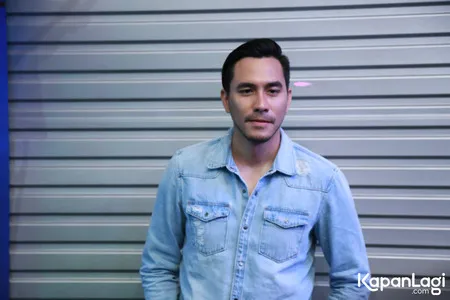 Foto Darius Sinathrya