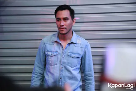 Foto Darius Sinathrya