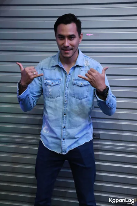 Foto Darius Sinathrya