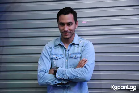 Foto Darius Sinathrya