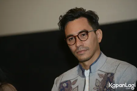 Foto Darius Sinathrya