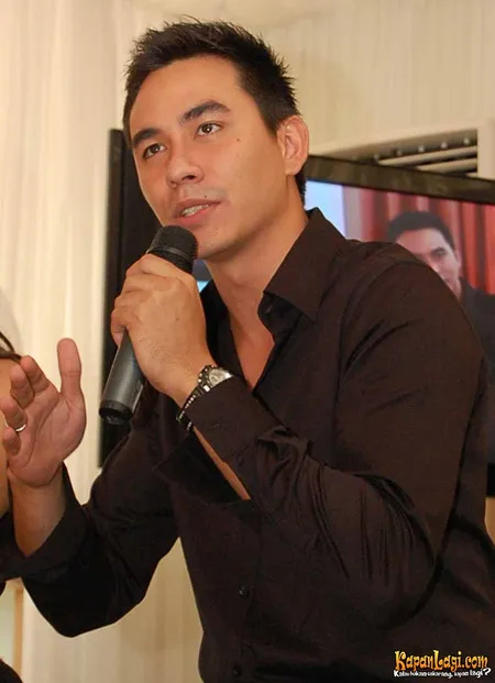 Foto Darius Sinathrya