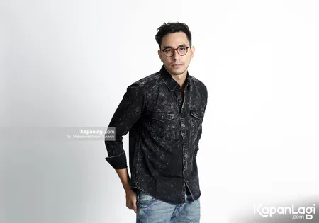 Foto Darius Sinathrya