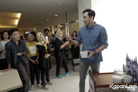 Foto Darius Sinathrya