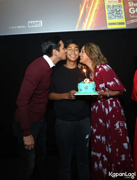 Foto Darius Sinathrya