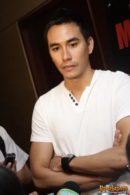 Foto Darius Sinathrya