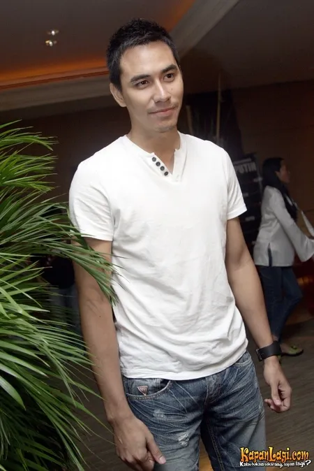 Foto Darius Sinathrya