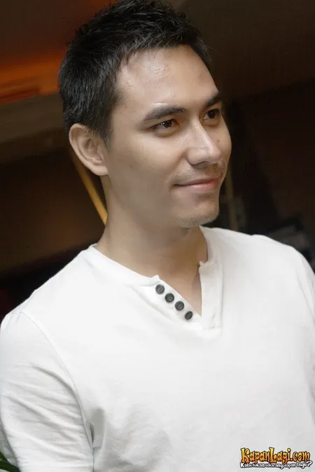 Foto Darius Sinathrya