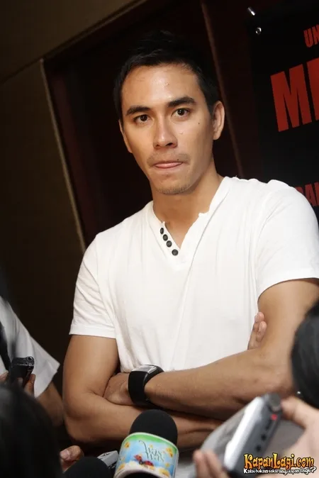 Foto Darius Sinathrya