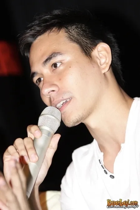 Foto Darius Sinathrya