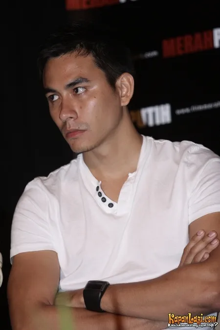 Foto Darius Sinathrya