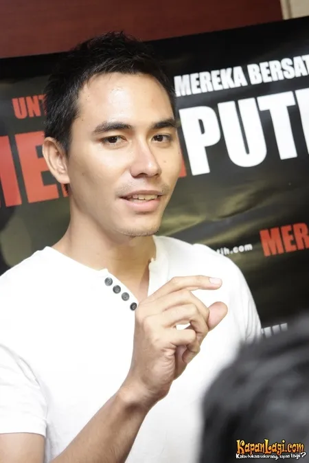 Foto Darius Sinathrya