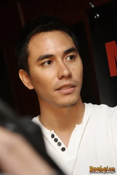 Foto Darius Sinathrya