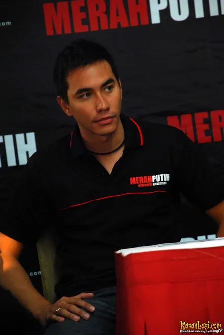 Foto Darius Sinathrya