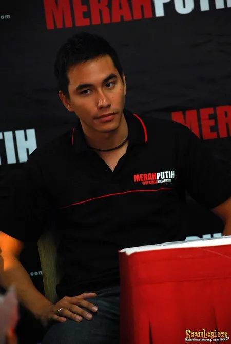 Foto Darius Sinathrya