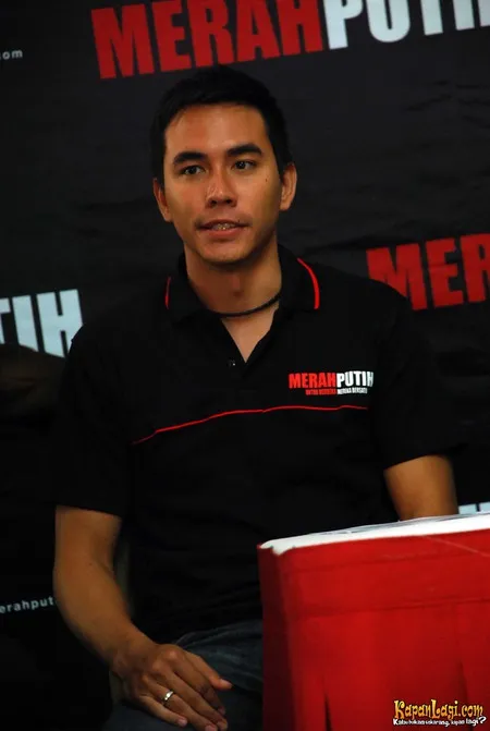 Foto Darius Sinathrya