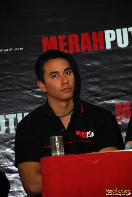 Foto Darius Sinathrya