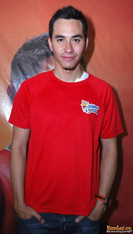 Foto Darius Sinathrya