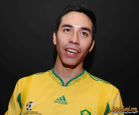 Foto Darius Sinathrya