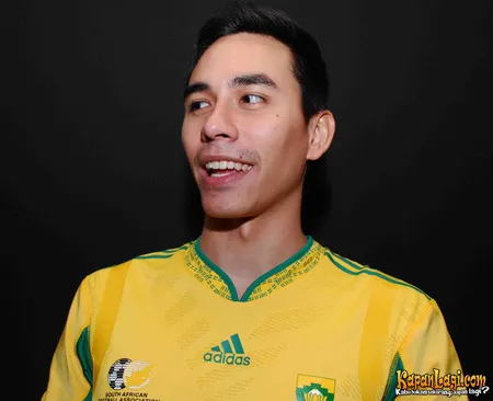 Foto Darius Sinathrya