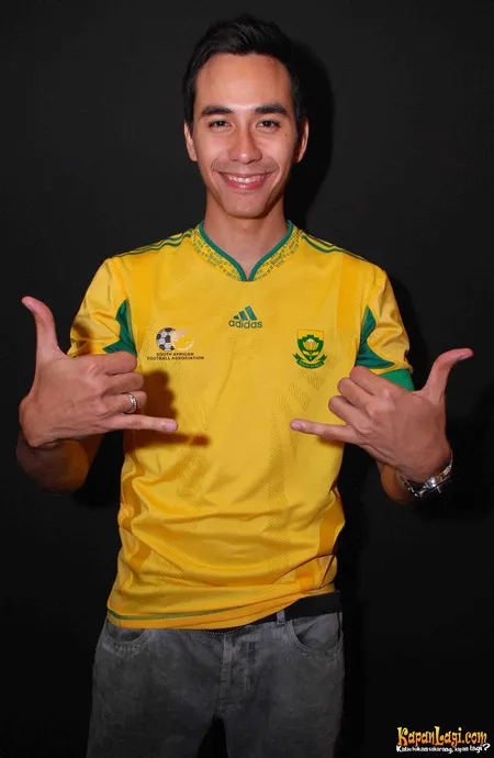 Foto Darius Sinathrya