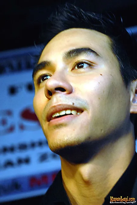 Foto Darius Sinathrya