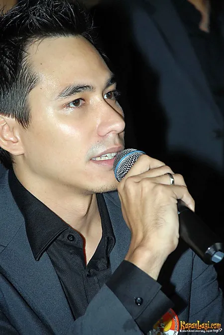 Foto Darius Sinathrya