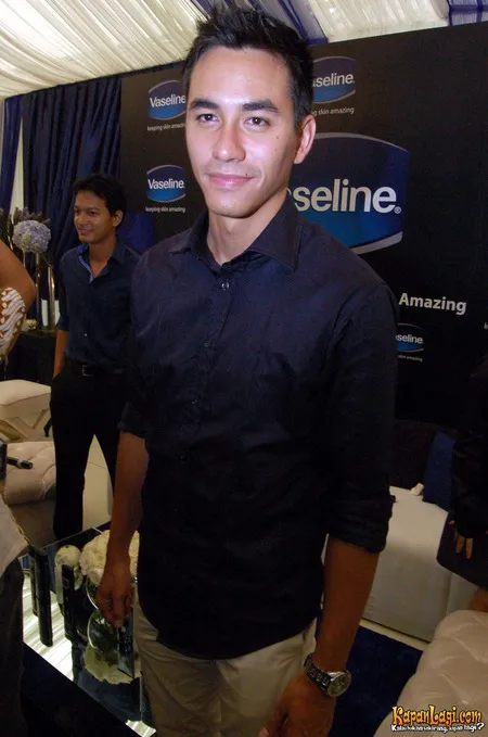 Foto Darius Sinathrya