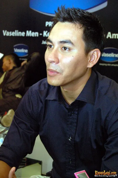 Foto Darius Sinathrya