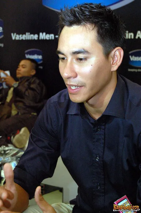 Foto Darius Sinathrya