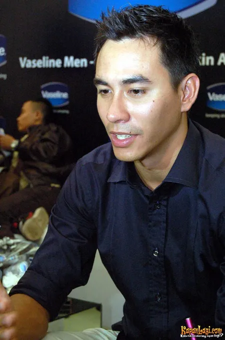 Foto Darius Sinathrya