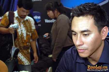 Foto Darius Sinathrya