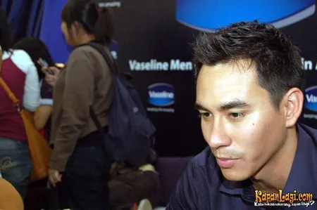 Foto Darius Sinathrya