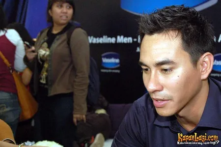 Foto Darius Sinathrya