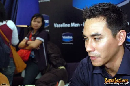 Foto Darius Sinathrya