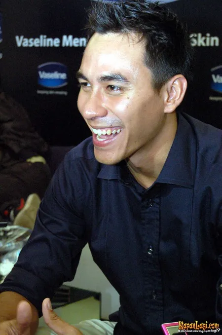 Foto Darius Sinathrya