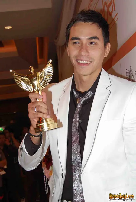 Foto Darius Sinathrya