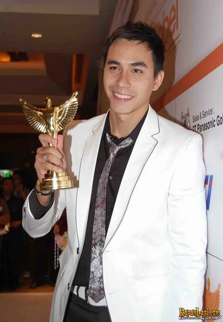 Foto Darius Sinathrya