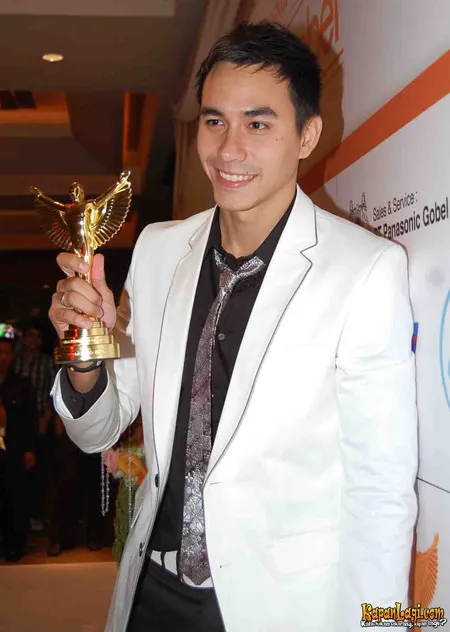 Foto Darius Sinathrya